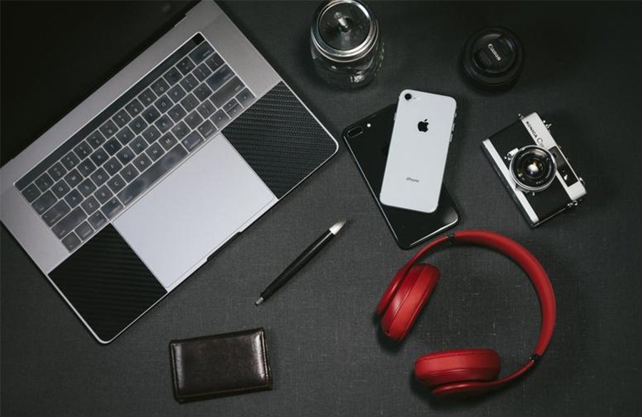 Top 10 gadgets a Nigerian student must have